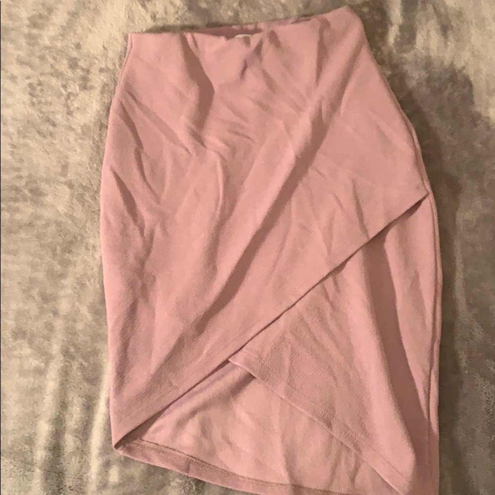 purplish skirt